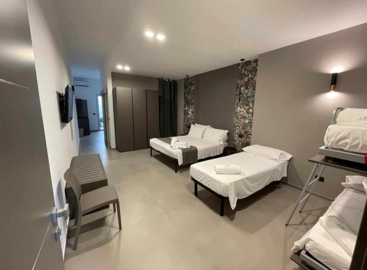 Marebed Apartments & Rooms Porto Cesareo Exteriör bild
